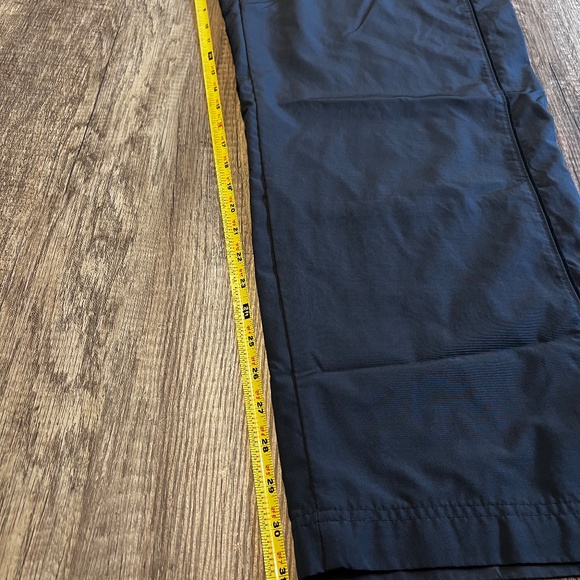 Nike sportswear pants, black with 2 front pockets and one back pocket - Picture 7 of 7